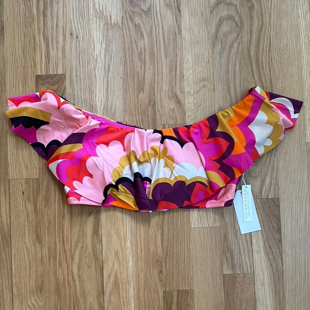 NWT Trina Turk Fan Faire Off The Shoulder Ruffle Bandeau Swim Top sz 6